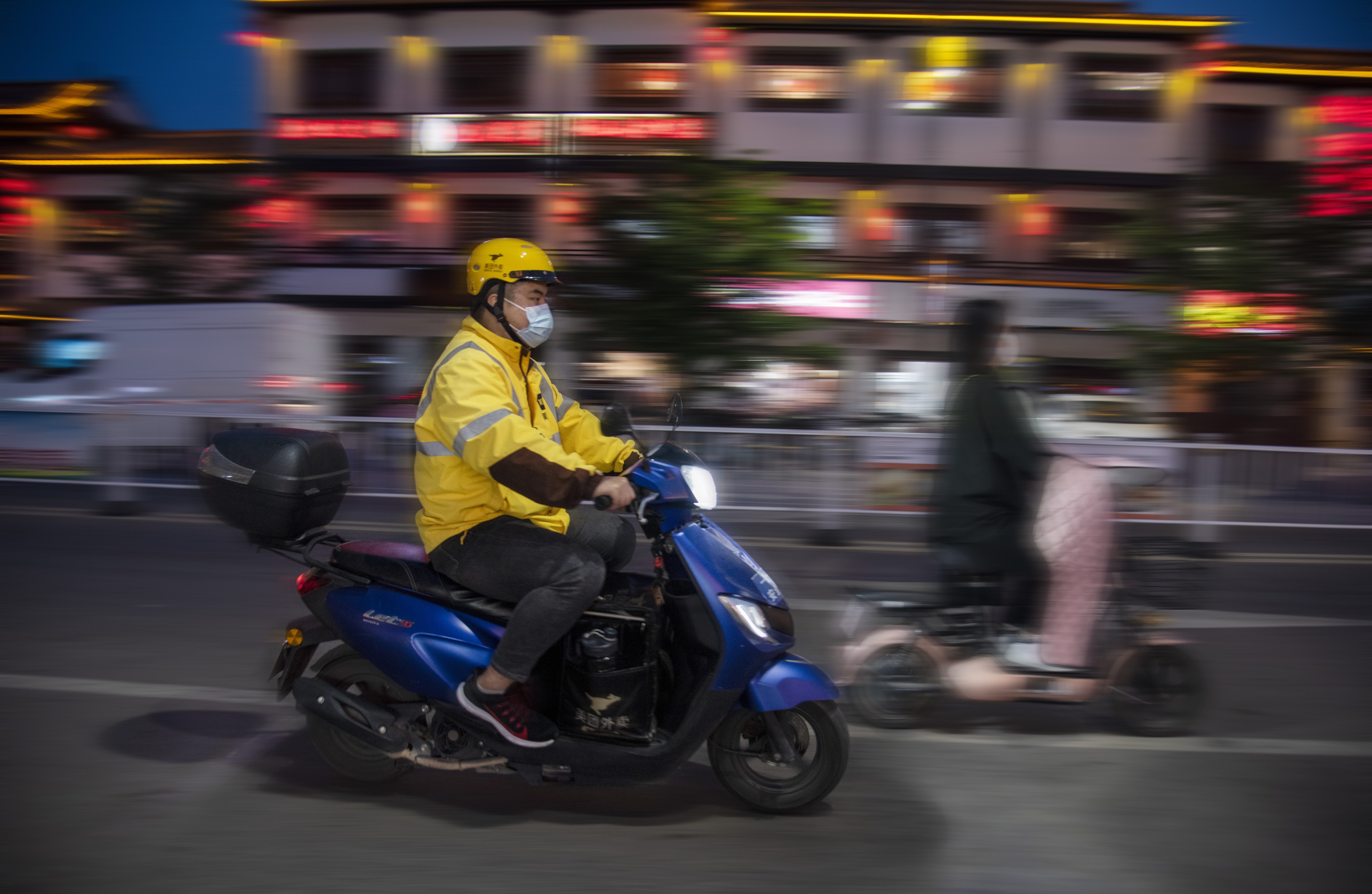 《“90后”外卖小哥：穿梭人间烟火中》（组图）	砀山县委宣传部