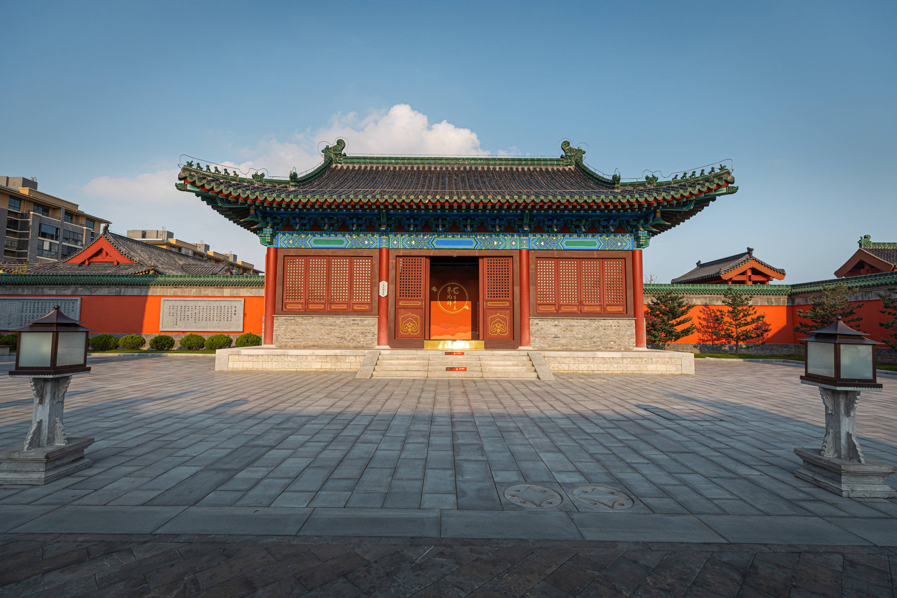 赏古建美，观明中都庙