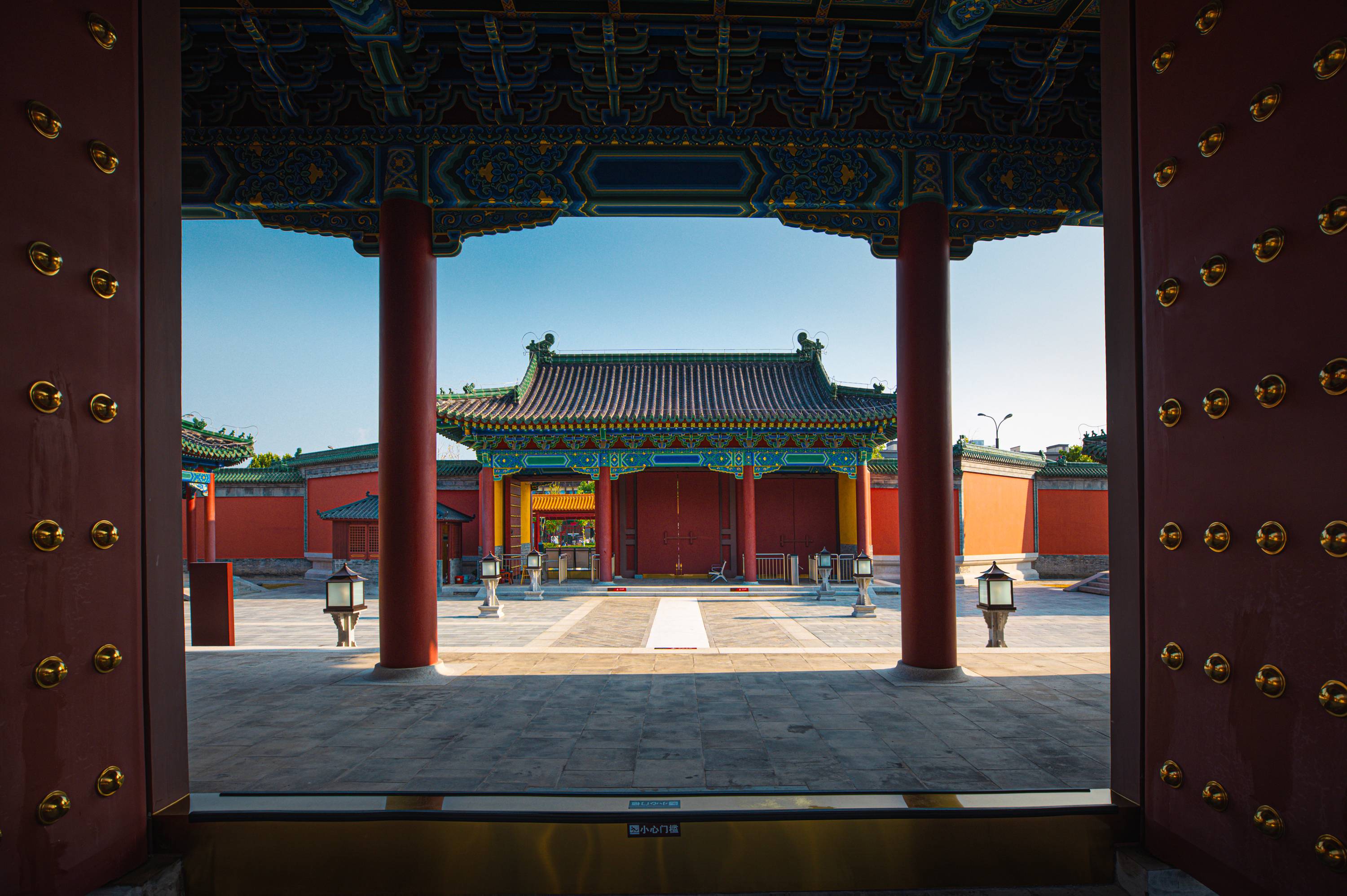 赏古建美，观明中都庙